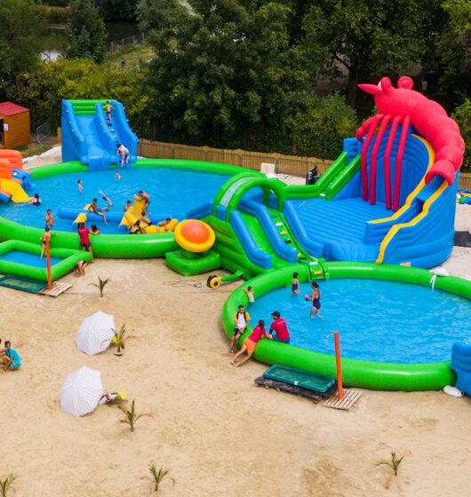 Location gonflable aquatique homard parc