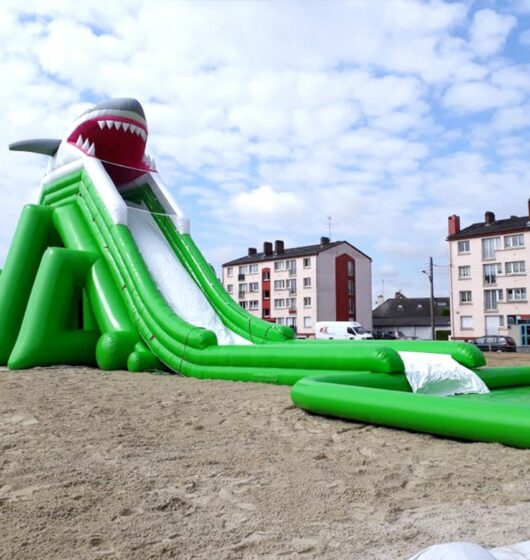 location toboggan aquatique gonflable